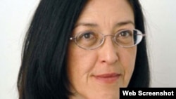 Gloria la Riva.